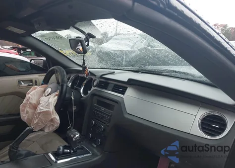 2010 Ford Mustang V6/V6 Premium z USA, uszkodzony, nr VIN 1ZVBP8EN4A5107626